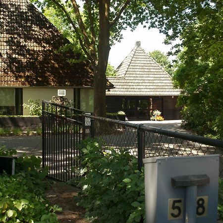 B&B Van Dinter Valkenswaard Exterior photo
